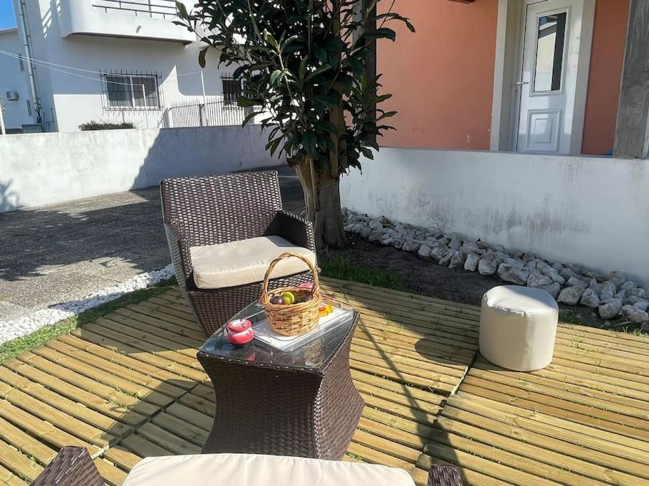 Moradia Alegre No Centro Da Vila Da Tocha. Εξωτερικό φωτογραφία