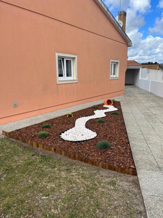 Moradia Alegre No Centro Da Vila Da Tocha. Εξωτερικό φωτογραφία